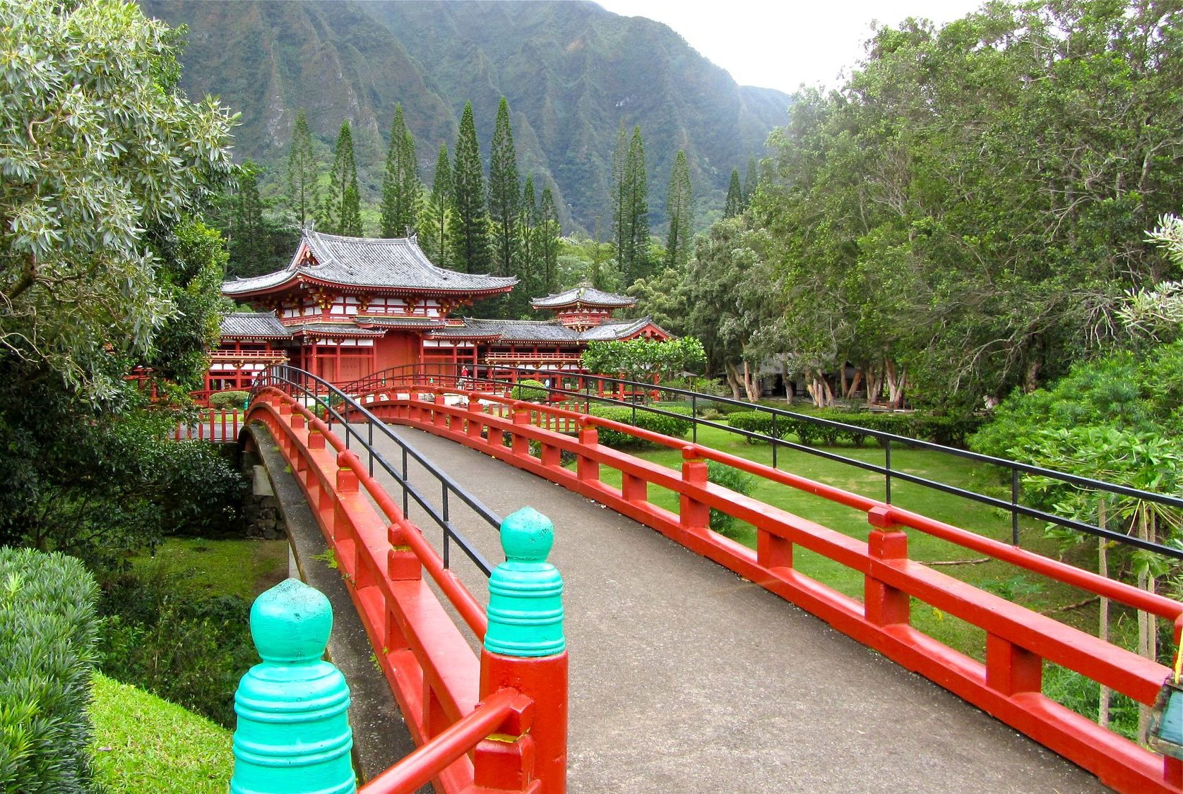 Feature image Byodo-In Temple in Hawaii