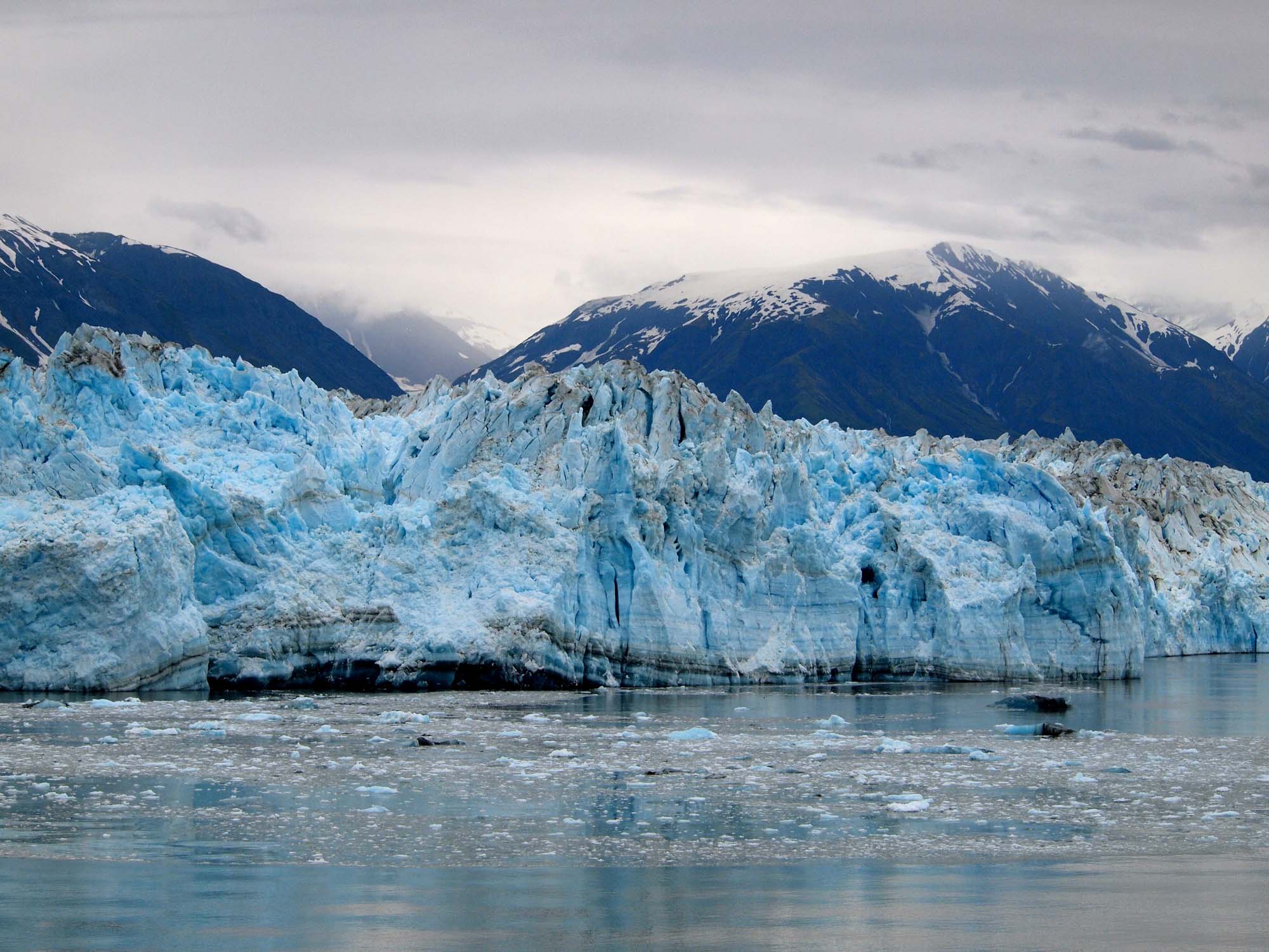 Feature image Hubbard Glacier in Alaska