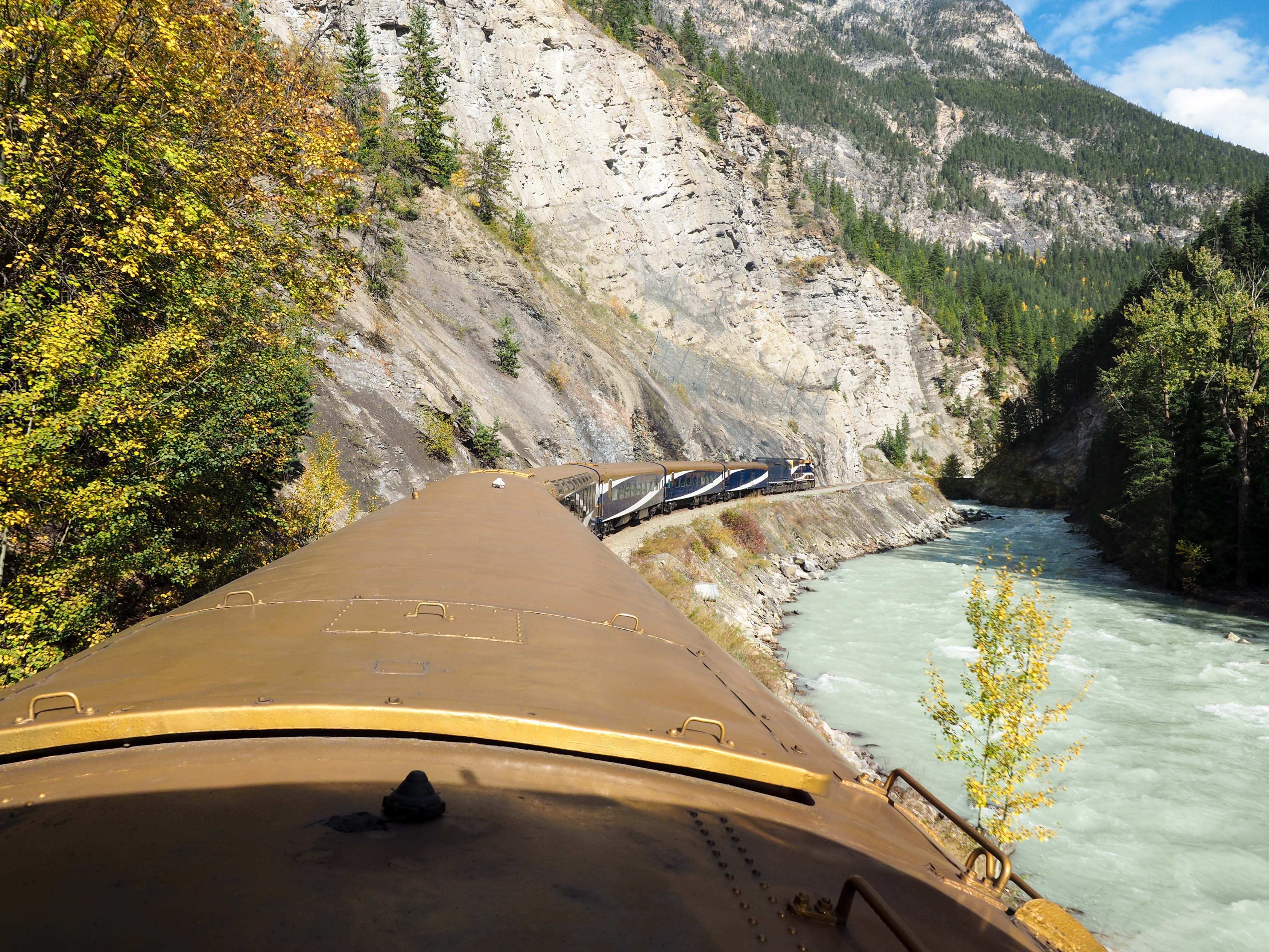 Feature image Rocky Mountaineer train in Canada
