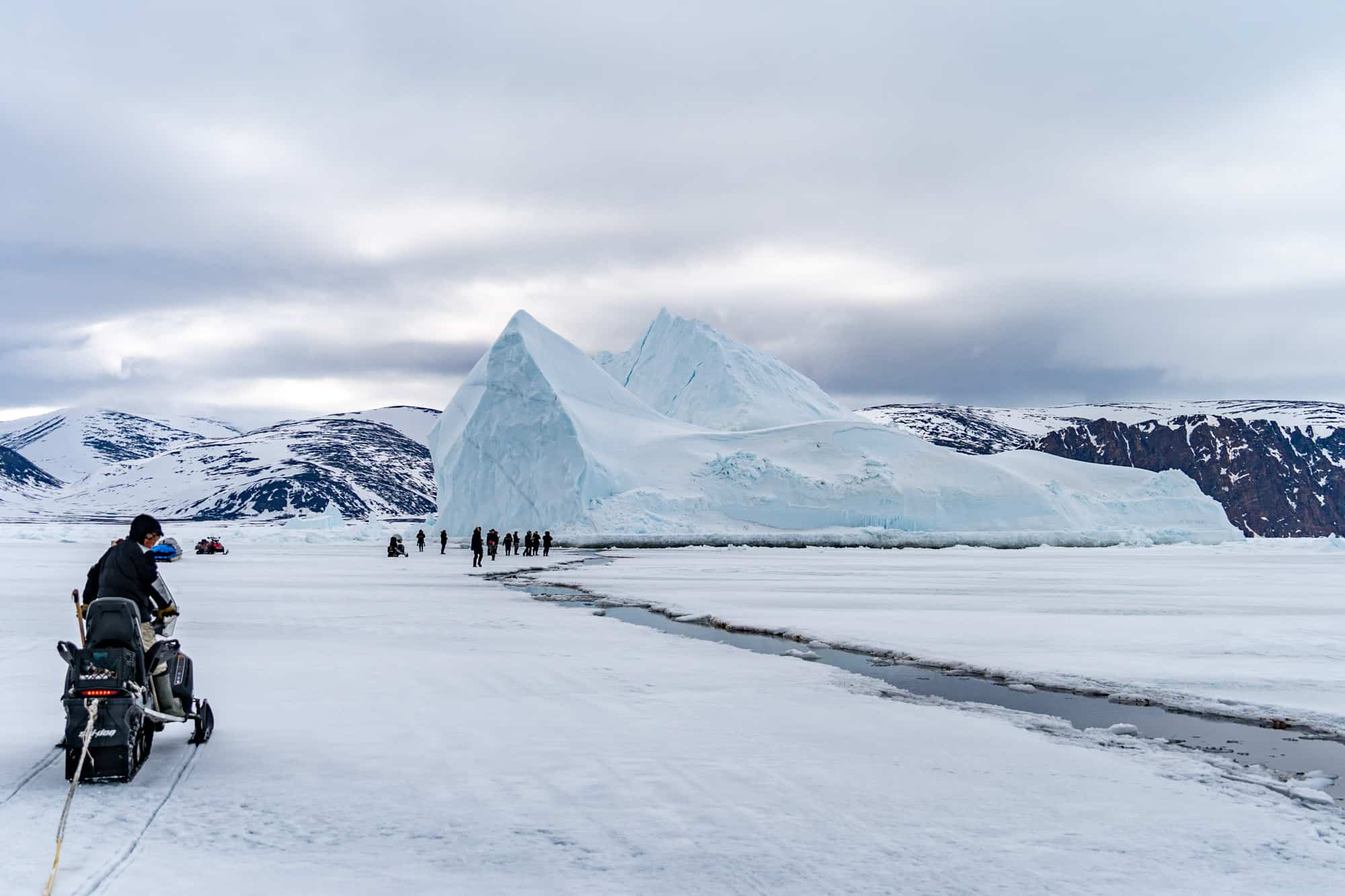 Feature image Floe edge safari in Baffin Island