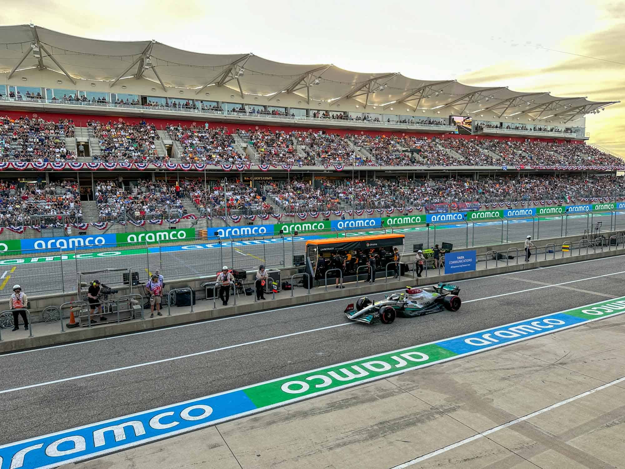 Feature image Mercedes car during qualifying at the F1 USGP 2022